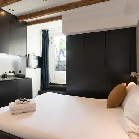Centre Canal Belt Bed & Breakfast Amsterdam