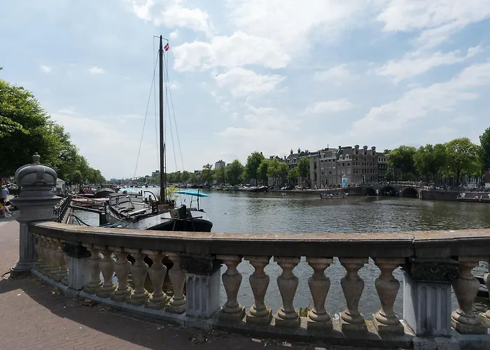 Centre Canal Belt Amsterdam